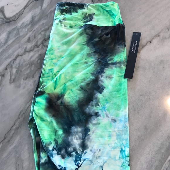 New Mix high Wasted Tie Dye Biker Shorts - Picture 2 of 6